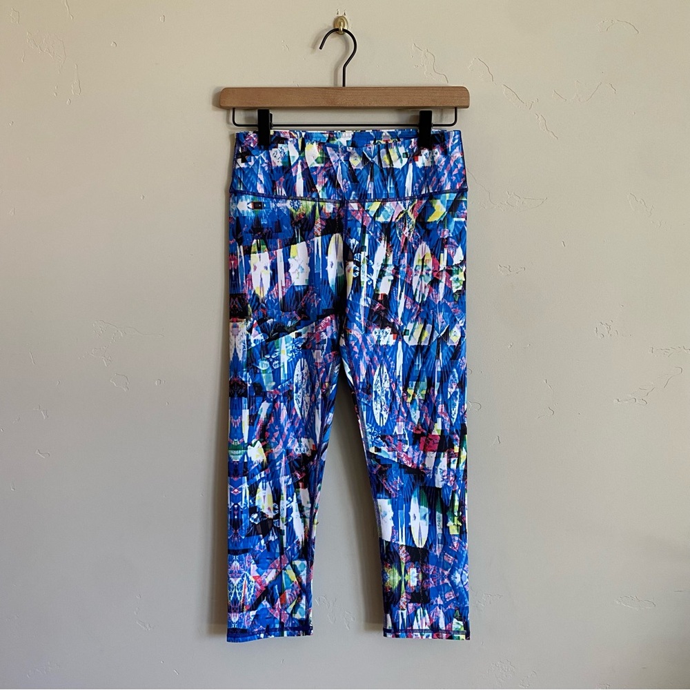 FABLETICS Salar Capri A Cut Above The Rest Leggings
